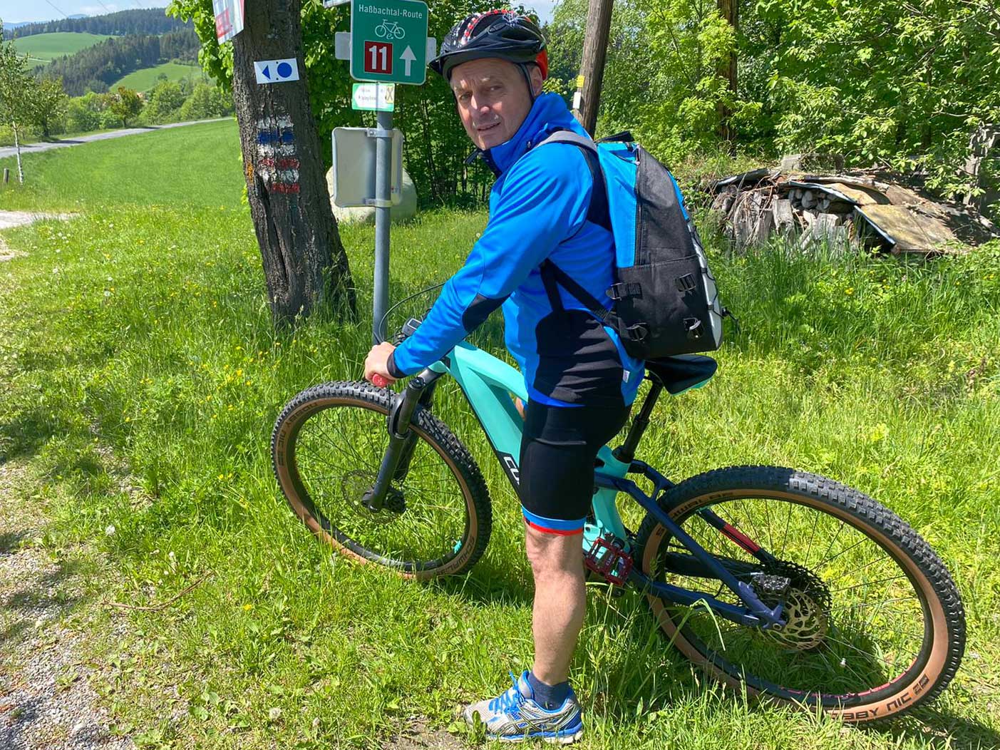 Fally_Fj22_Franz_Radfahren_quer